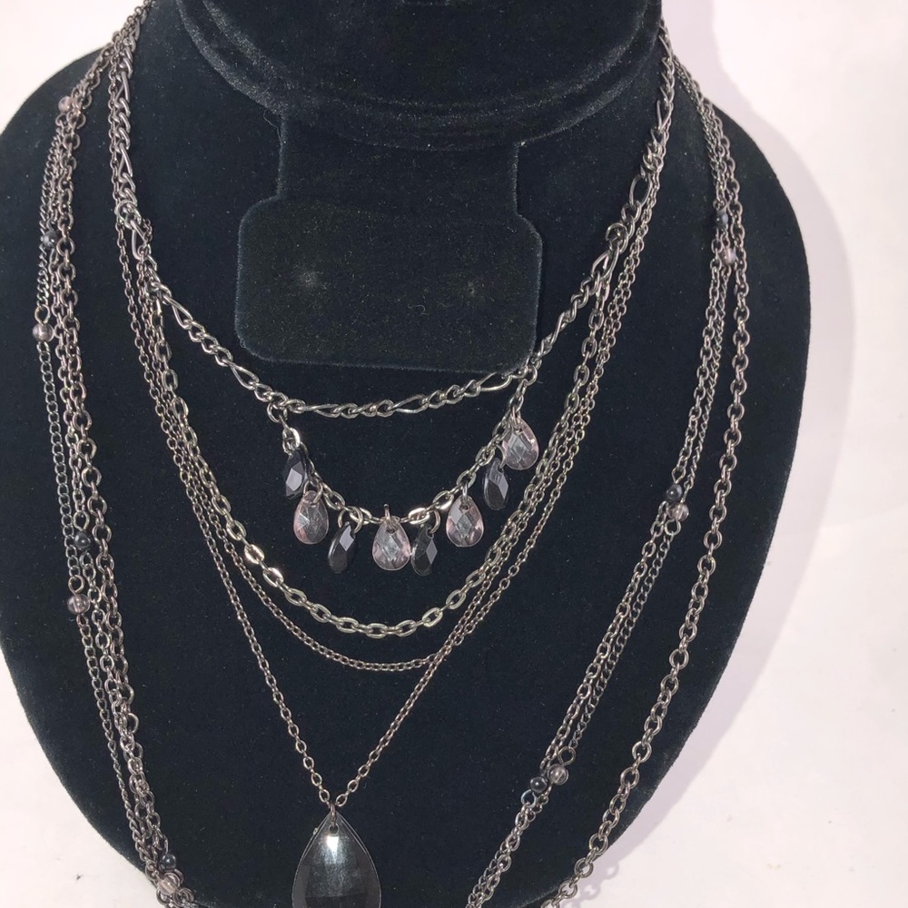 Metal black chain beaded necklace